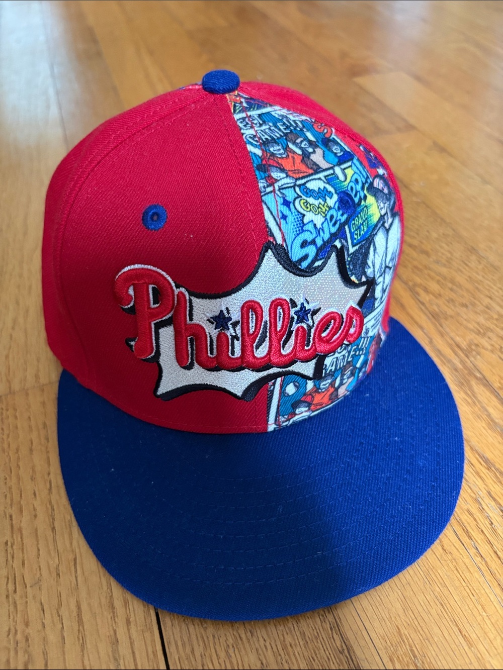 Philadelphia Phillies Cap with comic design by New Era